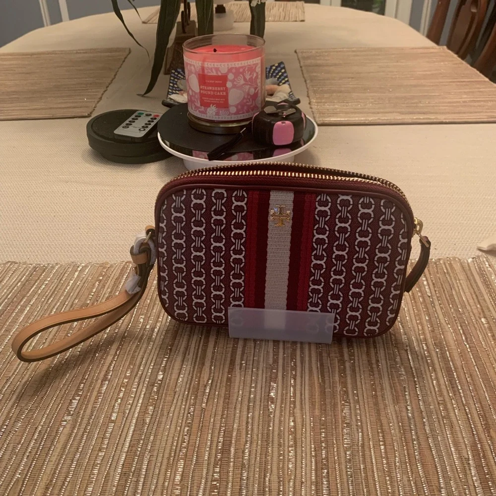 NWOT Tory Burch burgandy Gemini wristley - Picture 2 of 8